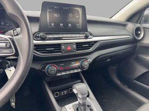 Used 2019 Kia Forte LXS image 15