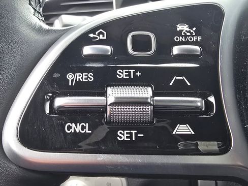 Certified 2022 Mercedes-Benz GLS 450 4MATIC image 37