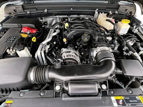 Used 2024 Jeep Gladiator Rubicon w/ Safety Group AWD/4WD image 30