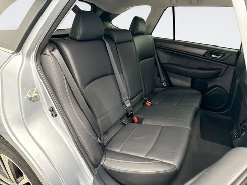 Used 2019 Subaru Outback 2.5i Limited w/ Popular Package #2 image 19