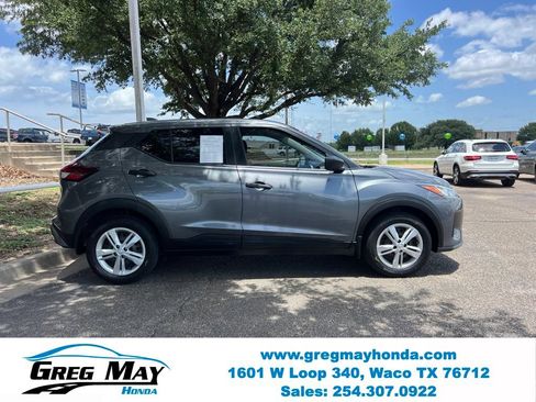 Used 2024 Nissan Kicks S FWD image 8
