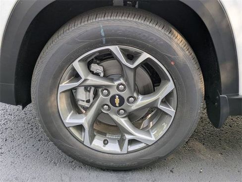 New 2026 Chevrolet Trax LT w/ Driver Confidence Package image 27
