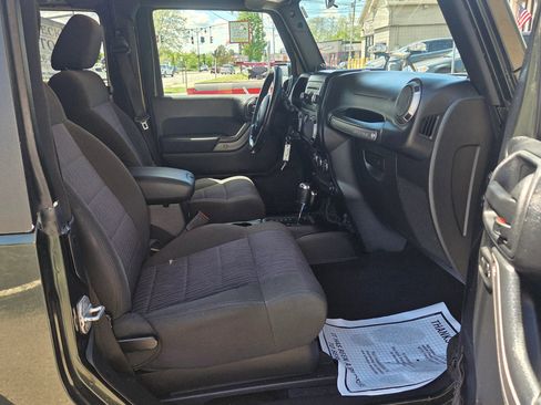 Used 2011 Jeep Wrangler Sport AWD/4WD image 8