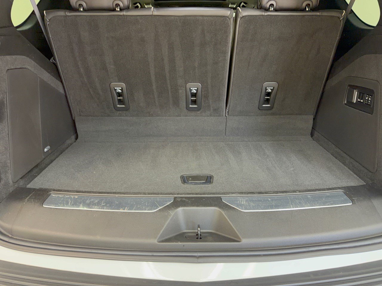 Used 2022 Cadillac Escalade Sport Platinum AWD/4WD image 28
