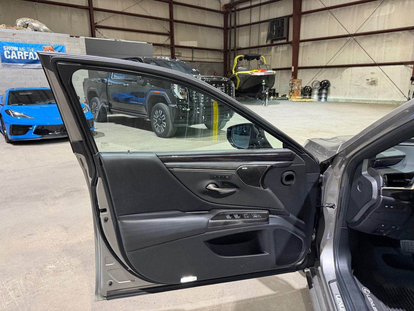 Used 2019 Lexus ES 350 w/ Accessory Package FWD image 11