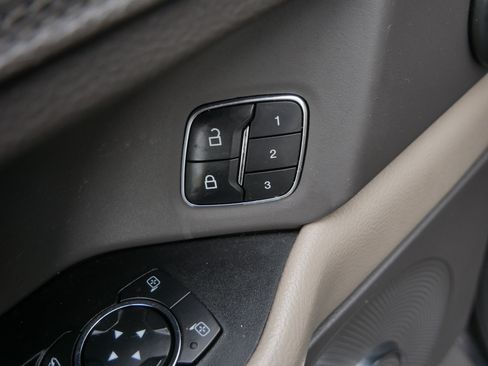 Used 2020 Ford Expedition Max Limited AWD/4WD image 25