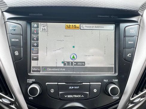 Used 2017 Hyundai Veloster Value Edition FWD image 19