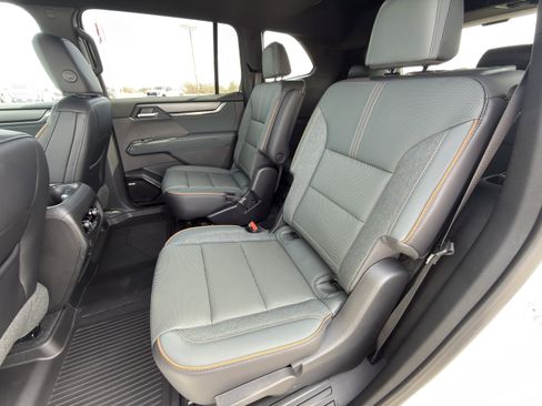 New 2026 GMC Acadia AT4 w/ Super Cruise Package AWD/4WD image 13