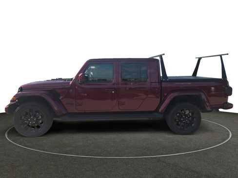 Used 2021 Jeep Gladiator Overland AWD/4WD image 2