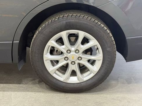 Used 2021 Chevrolet Equinox LS w/ LS Convenience Package image 38