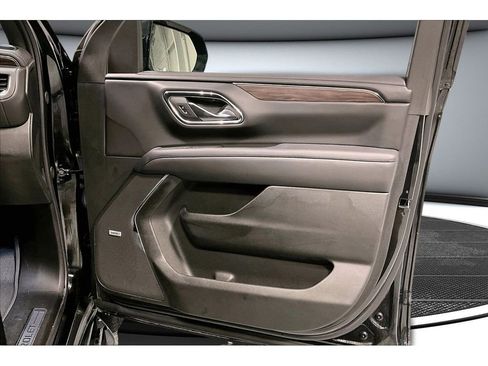 Used 2024 Chevrolet Tahoe LT w/ Luxury Package image 25