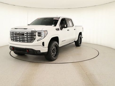 Used 2022 GMC Sierra 1500 Denali AWD/4WD image 12