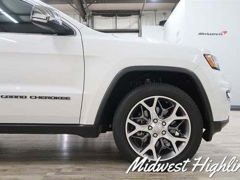 Used 2021 Jeep Grand Cherokee Limited image 21