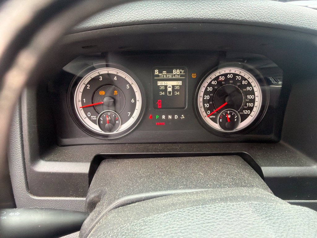 Used 2014 RAM 1500 Express RWD image 6