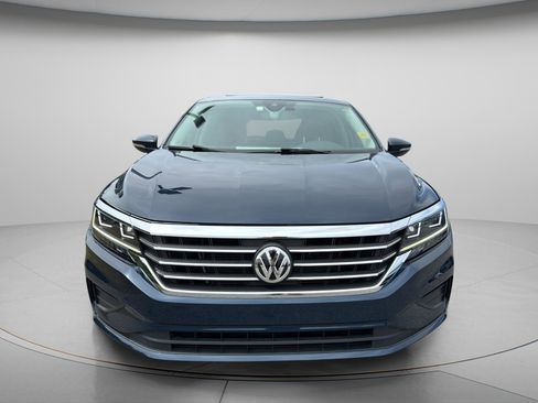Used 2021 Volkswagen Passat 2.0T SE FWD image 6