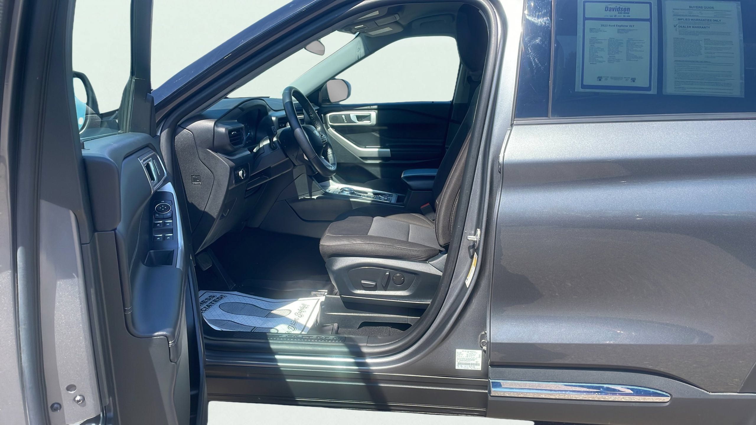 Certified 2023 Ford Explorer XLT AWD/4WD image 13