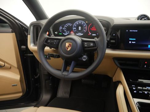New 2026 Porsche Cayenne Coupe AWD/4WD image 36