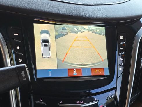 Used 2020 Cadillac Escalade Premium Luxury AWD/4WD image 12