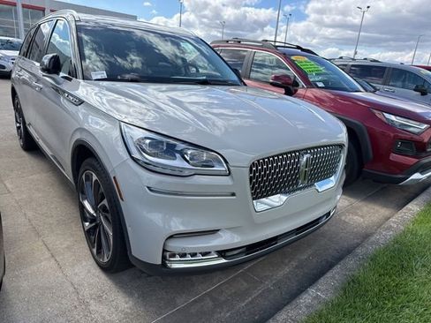 Used 2020 Lincoln Aviator Reserve w/ Equipment Group 202A AWD/4WD image 12
