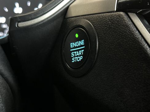 Used 2022 Ford Escape SE AWD/4WD image 22