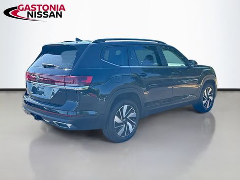 Used 2025 Volkswagen Atlas SE AWD/4WD image 9