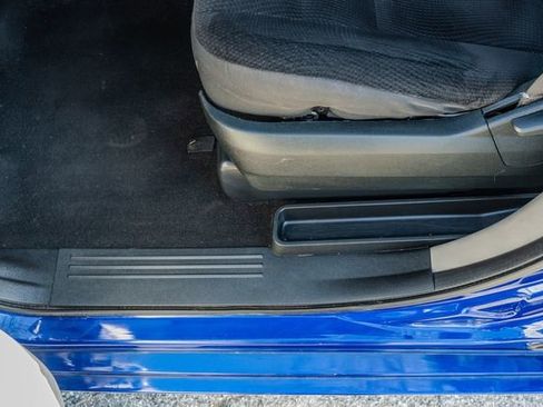 Used 2018 Dodge Grand Caravan SE w/ UConnect Hands-Free Group image 18