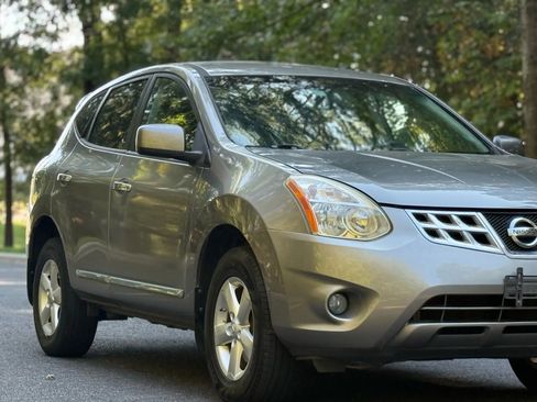 Used 2013 Nissan Rogue S w/ Special Edition Pkg image 3