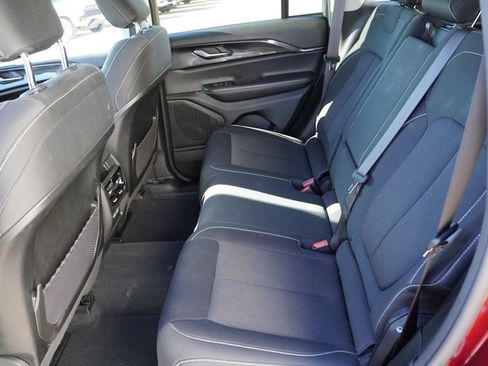 Certified 2023 Jeep Grand Cherokee Laredo w/ Luxury Tech Group I image 17