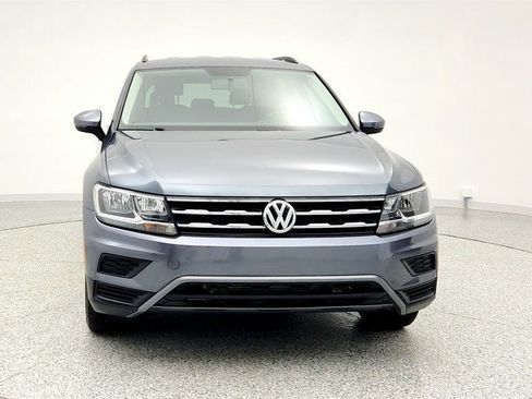 Used 2018 Volkswagen Tiguan S image 2