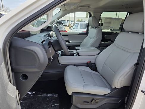 New 2026 Ford Expedition Max Active image 11