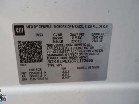 Used 2024 GMC Terrain SLT FWD image 30
