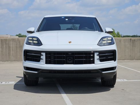 Certified 2024 Porsche Cayenne AWD/4WD image 11