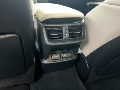 Used 2025 Lexus ES 350 w/ Premium Package FWD image 33