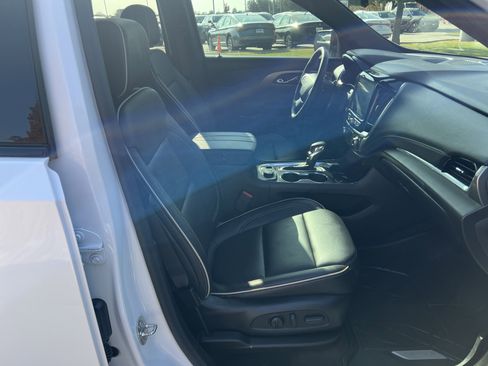 Used 2023 Chevrolet Traverse Premier w/ Redline Edition image 30