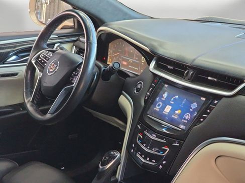 Used 2014 Cadillac XTS Platinum image 10