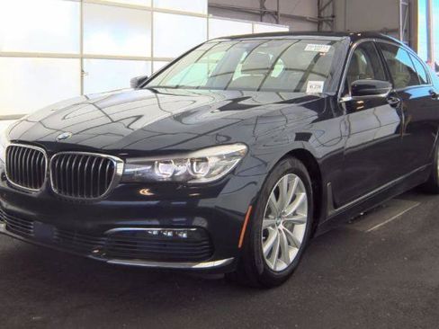 Used 2016 BMW 740i RWD image 2