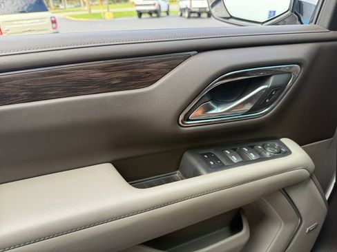 Used 2023 Chevrolet Tahoe LT w/ LT Signature Plus Package RWD image 23