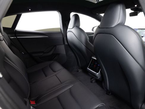 Used 2022 Tesla Model S Plaid image 22