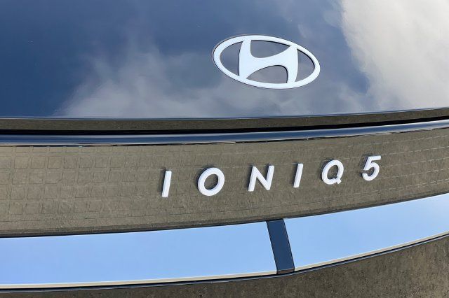 New 2027 Hyundai Ioniq 5 SEL RWD image 8