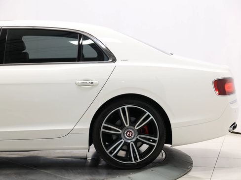 Used 2017 Bentley Flying Spur S V8 AWD/4WD image 10