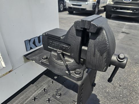 Used 2018 GMC Savana 3500 w/ Power Convenience Package RWD image 21