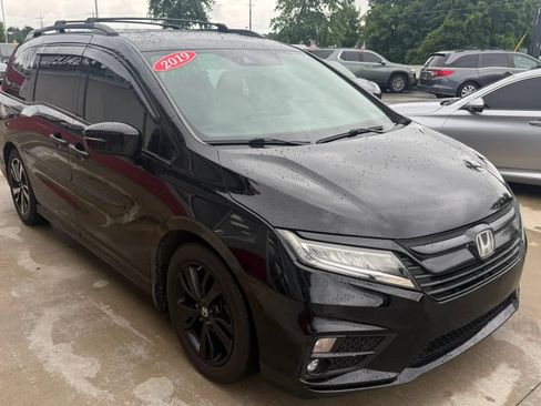 Used 2019 Honda Odyssey Elite image 2