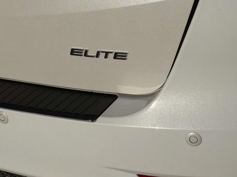 Used 2024 Honda Odyssey Elite image 7