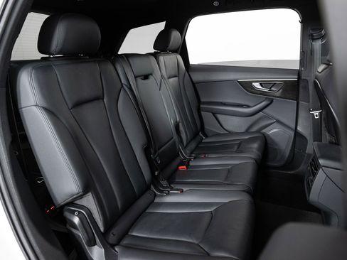 Used 2021 Audi Q7 2.0T Premium w/ Convenience Package image 29