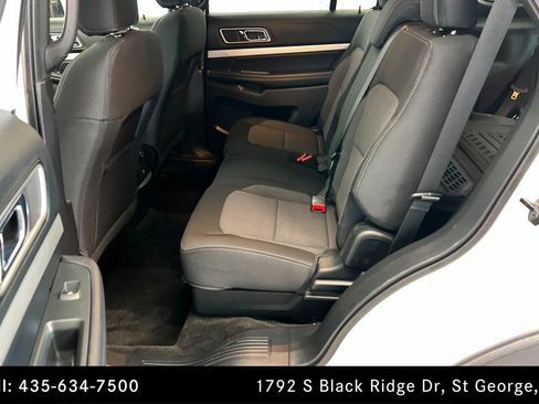 Used 2017 Ford Explorer XLT FWD image 21