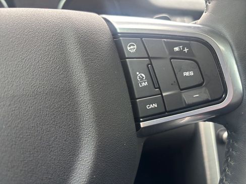 Used 2019 Land Rover Discovery Sport HSE AWD/4WD image 19