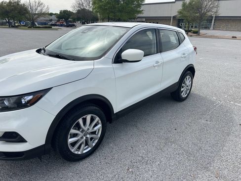 Used 2021 Nissan Rogue Sport S image 6