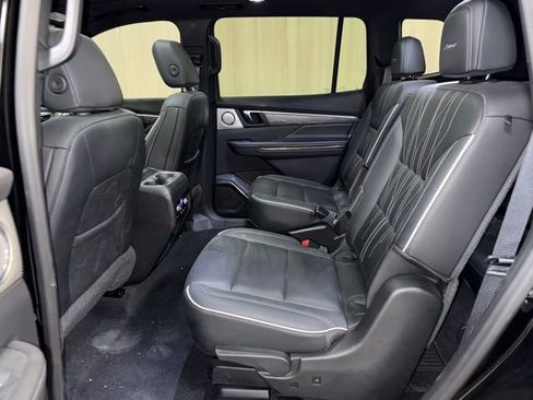 Used 2025 Buick Enclave Avenir w/ Super Cruise Package image 18