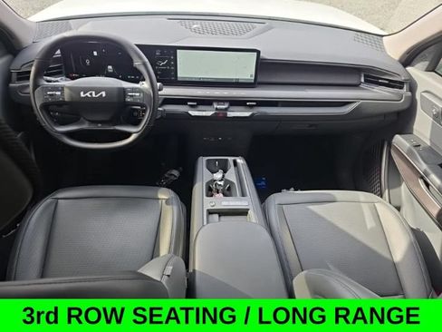 Used 2024 Kia EV9 Light Long Range RWD image 3