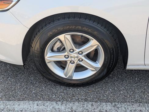 Used 2023 Chevrolet Malibu LS FWD image 21